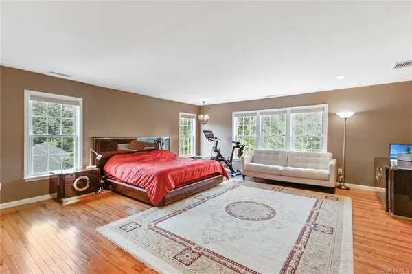 $8,900 | 41 Overhill Road, Unit A, New Rochelle, NY 10804