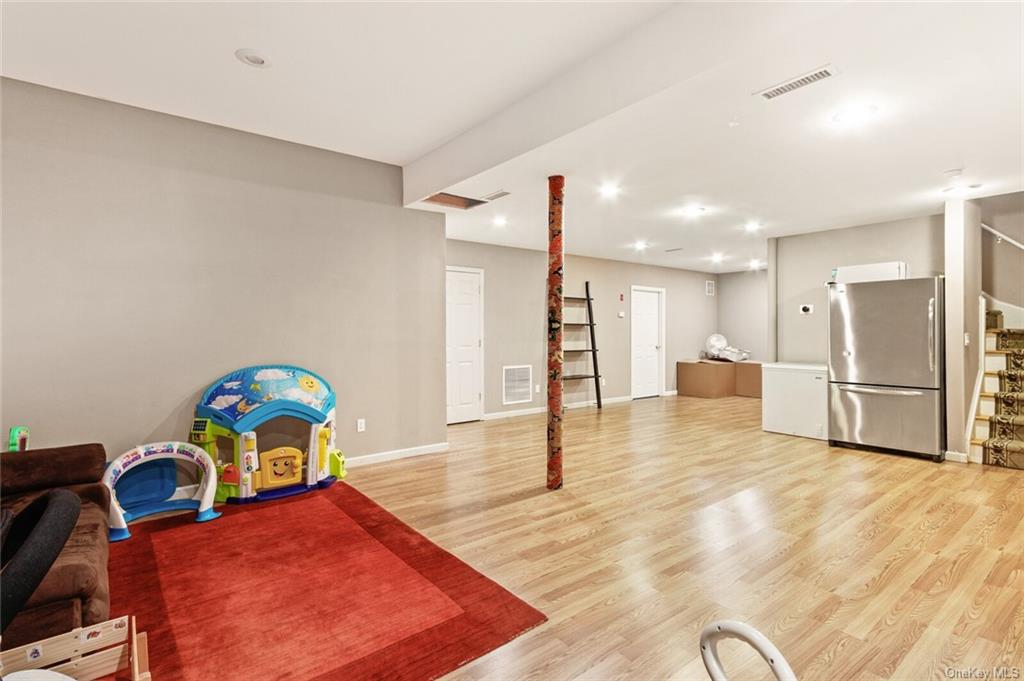 41 Overhill Road, Unit A New Rochelle, NY 10804 - Photo 30 of 36