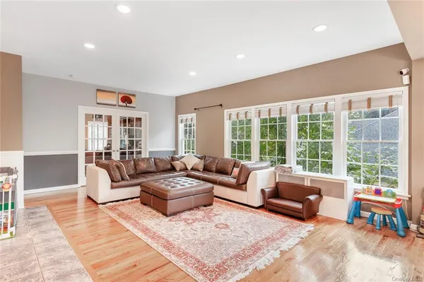 $8,900 | 41 Overhill Road, Unit A, New Rochelle, NY 10804