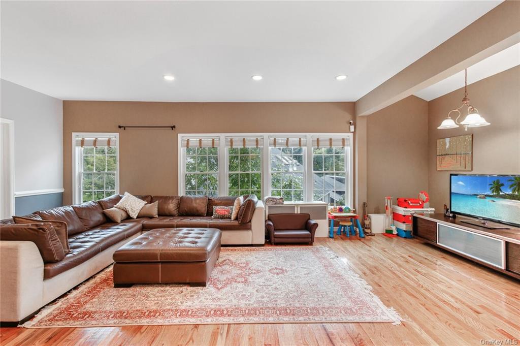 41 Overhill Road, Unit A New Rochelle, NY 10804 - Photo 10 of 36