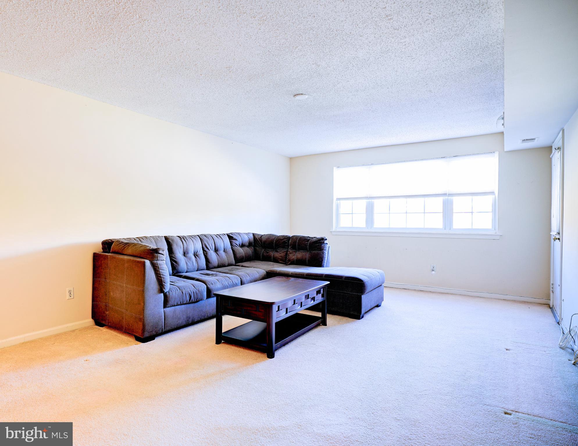 143 Riversedge Drive, Unit CONDO 143 Norristown, PA 19403 - Photo 3 of 16 Gallery Image 3