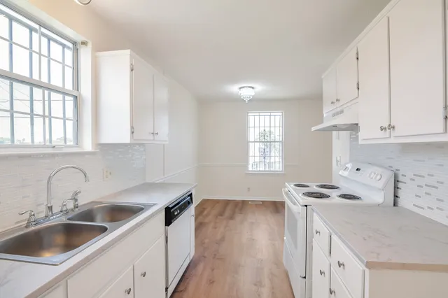 $350,000 | 300 Burlwood Court, Nashville, TN 37207