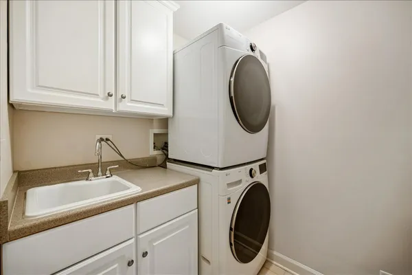 $695,000 | 2710 Langley Circle, Glenview, IL 60026