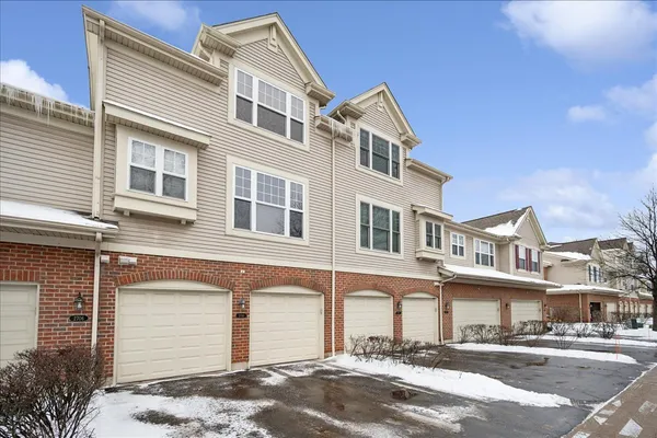 $695,000 | 2710 Langley Circle, Glenview, IL 60026