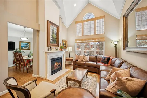 $695,000 | 2710 Langley Circle, Glenview, IL 60026