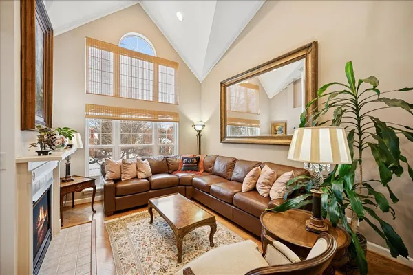 $695,000 | 2710 Langley Circle, Glenview, IL 60026