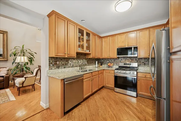 $695,000 | 2710 Langley Circle, Glenview, IL 60026