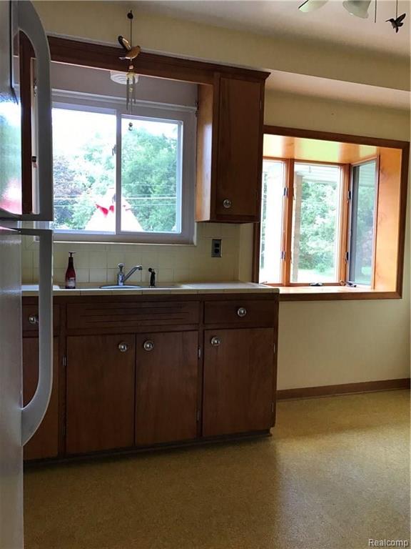 30680 West 11 Mile Road Farmington, MI 48336 - Photo 5 of 22