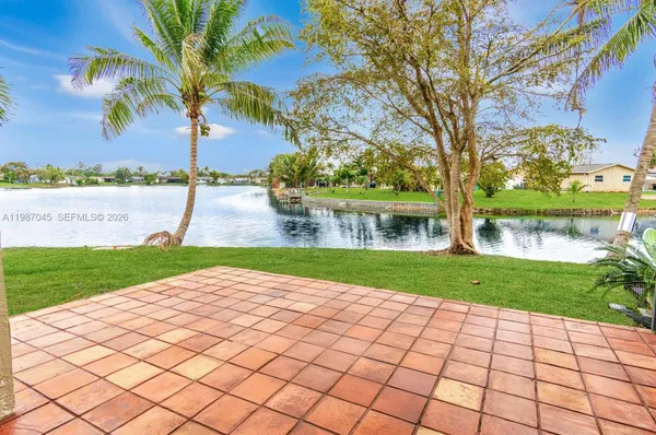 $3,500 | 8980 Palm Tree Lane, Unit 8980, Pembroke Pines, FL 33024