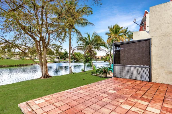 $3,500 | 8980 Palm Tree Lane, Unit 8980, Pembroke Pines, FL 33024