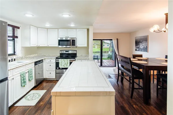 $3,500 | 8980 Palm Tree Lane, Unit 8980, Pembroke Pines, FL 33024