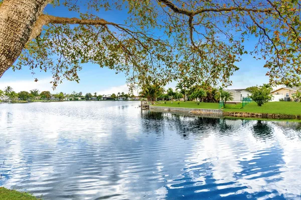 $3,500 | 8980 Palm Tree Lane, Unit 8980, Pembroke Pines, FL 33024