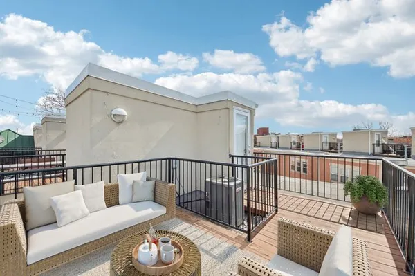 $449,900 | 7312 Circle Avenue, Unit 2O, Forest Park, IL 60130