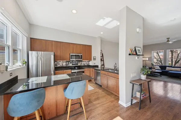 $449,900 | 7312 Circle Avenue, Unit 2O, Forest Park, IL 60130