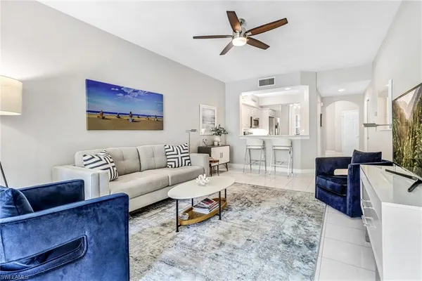 $4,000 | 401 Bayfront Place, Unit 3204, Naples, FL 34102