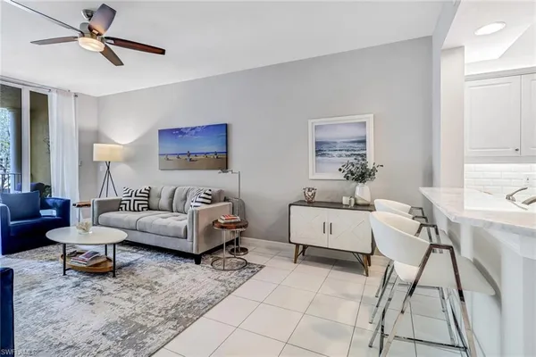 $4,000 | 401 Bayfront Place, Unit 3204, Naples, FL 34102