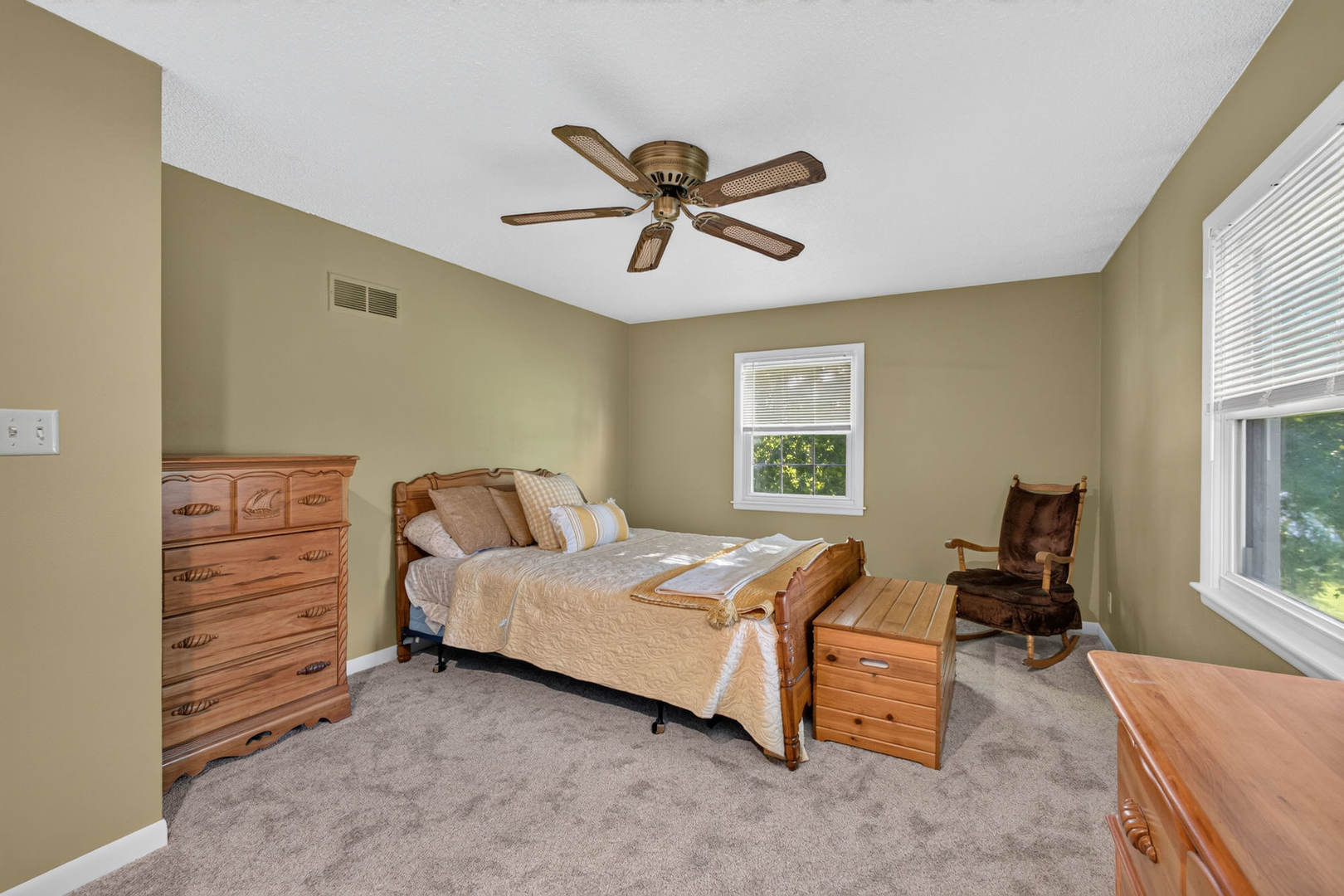 5079 Coachman Road Bettendorf, IA 52722 - Photo 33 of 41 Gallery Image 33