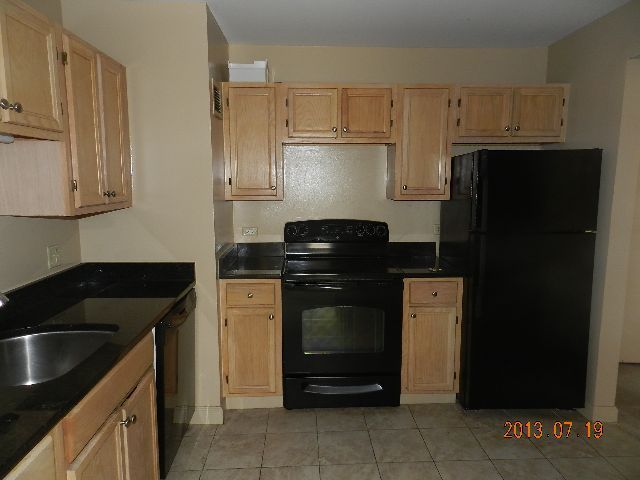 200 North Dearborn Street, Unit 2704 Chicago, IL 60601 - Photo 4 of 8