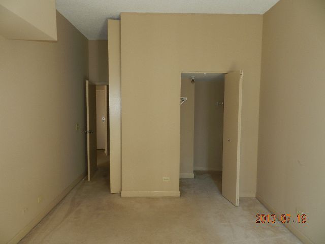 200 North Dearborn Street, Unit 2704 Chicago, IL 60601 - Photo 7 of 8