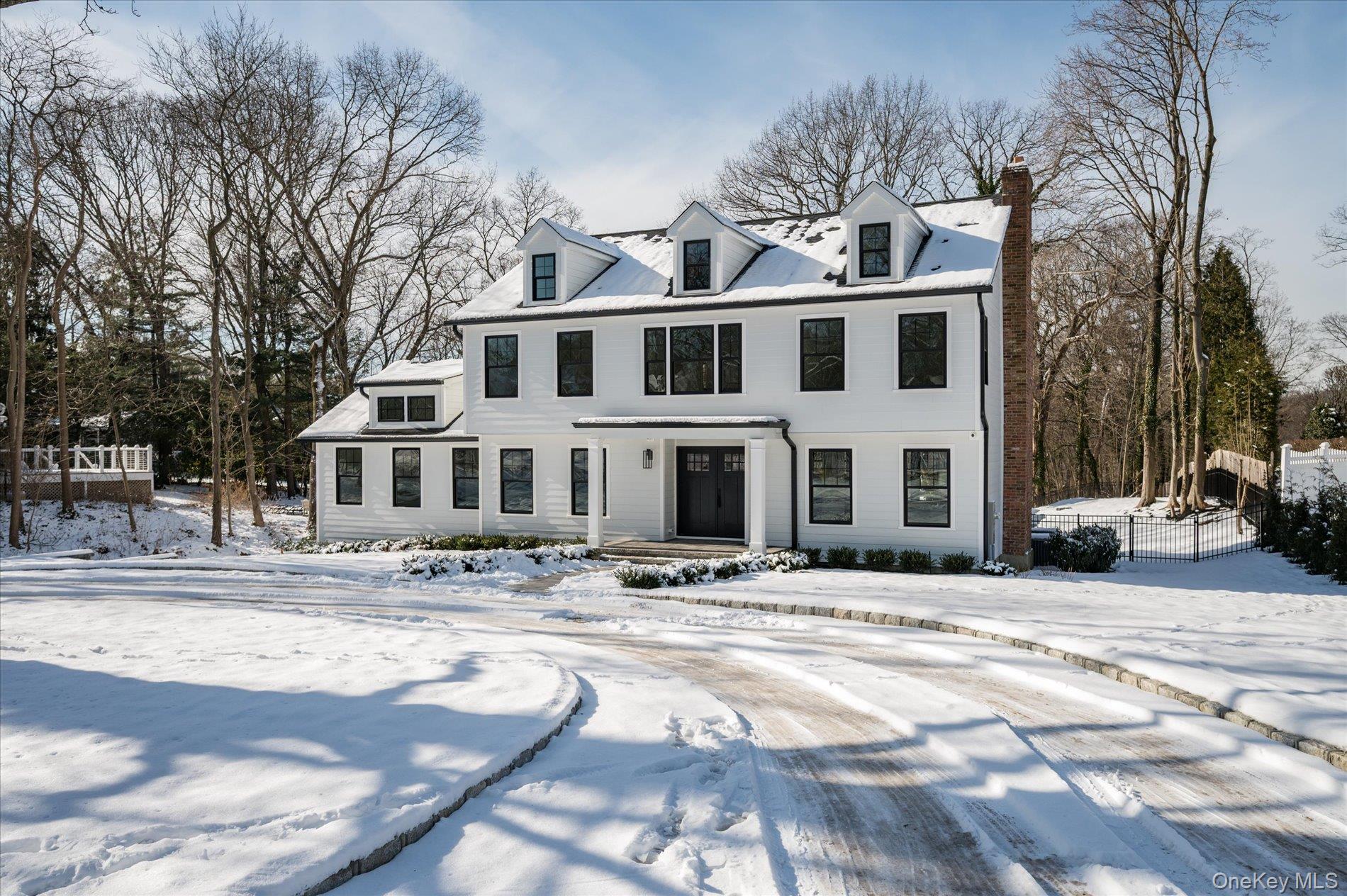 20 Fox Hunt Lane Cold Spring Harbor, NY 11724 - Photo 3 of 41