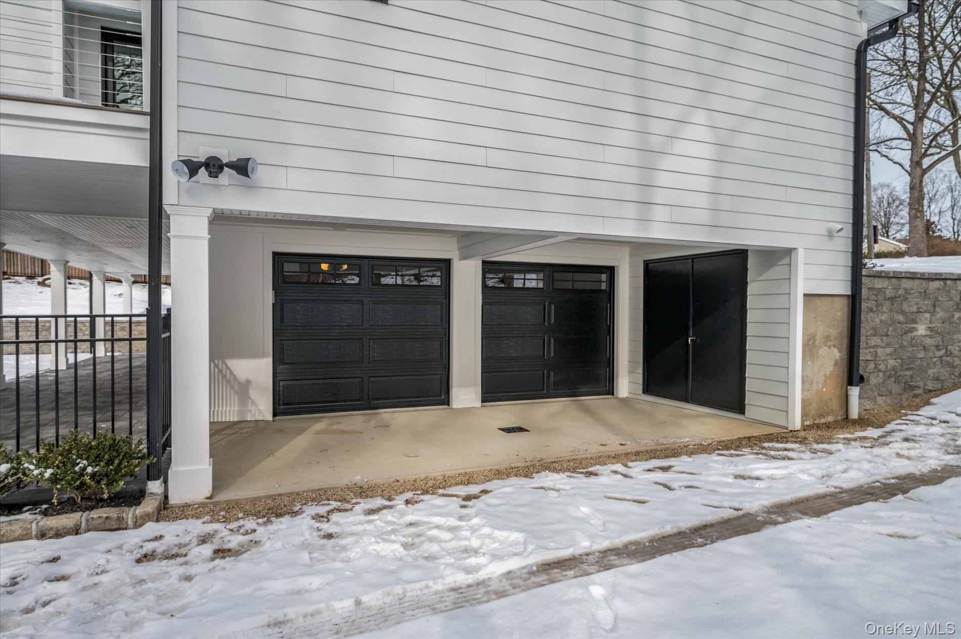 20 Fox Hunt Lane Cold Spring Harbor, NY 11724 - Photo 37 of 41