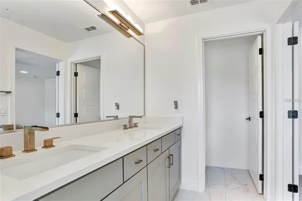 $3,450 | 212 East Pineloch Avenue, Orlando, FL 32806