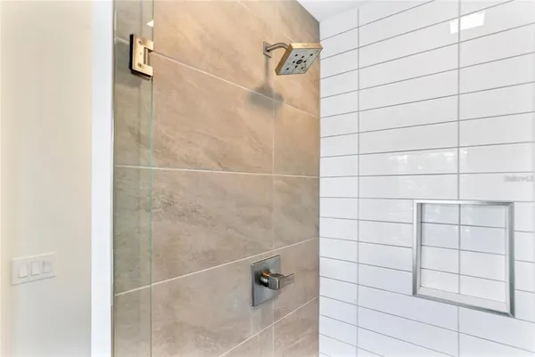 $3,450 | 212 East Pineloch Avenue, Orlando, FL 32806