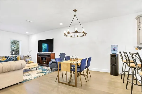 $3,450 | 212 East Pineloch Avenue, Orlando, FL 32806