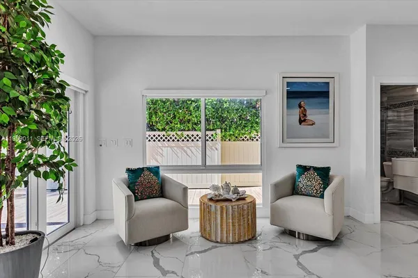 $19,900 | 1700 Cleveland Road, Miami Beach, FL 33141