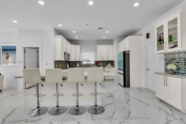 $19,900 | 1700 Cleveland Road, Miami Beach, FL 33141