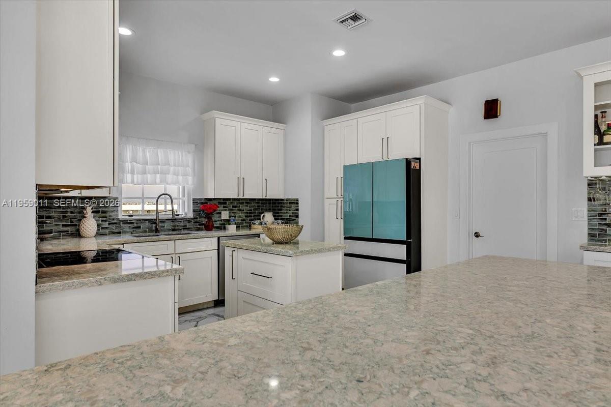 1700 Cleveland Road Miami Beach, FL 33141 - Photo 28 of 93