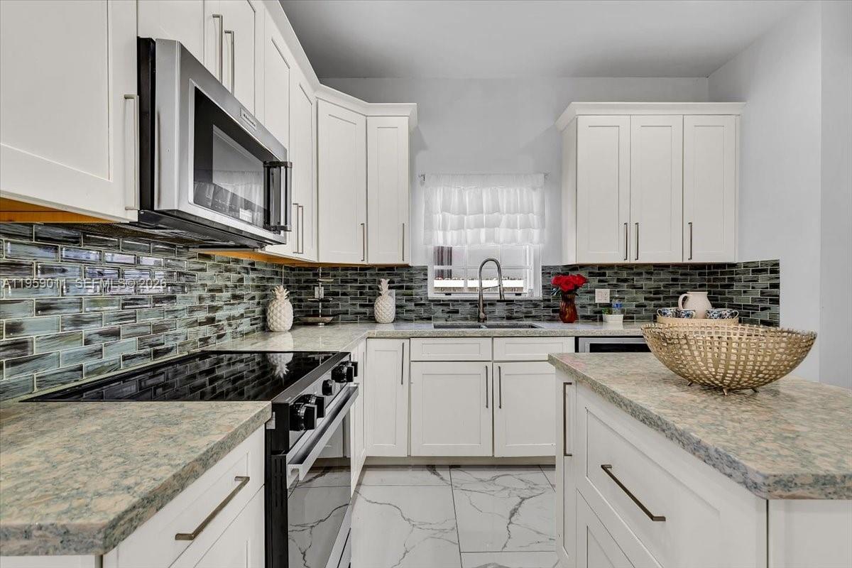 1700 Cleveland Road Miami Beach, FL 33141 - Photo 30 of 93