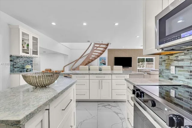 $19,900 | 1700 Cleveland Road, Miami Beach, FL 33141