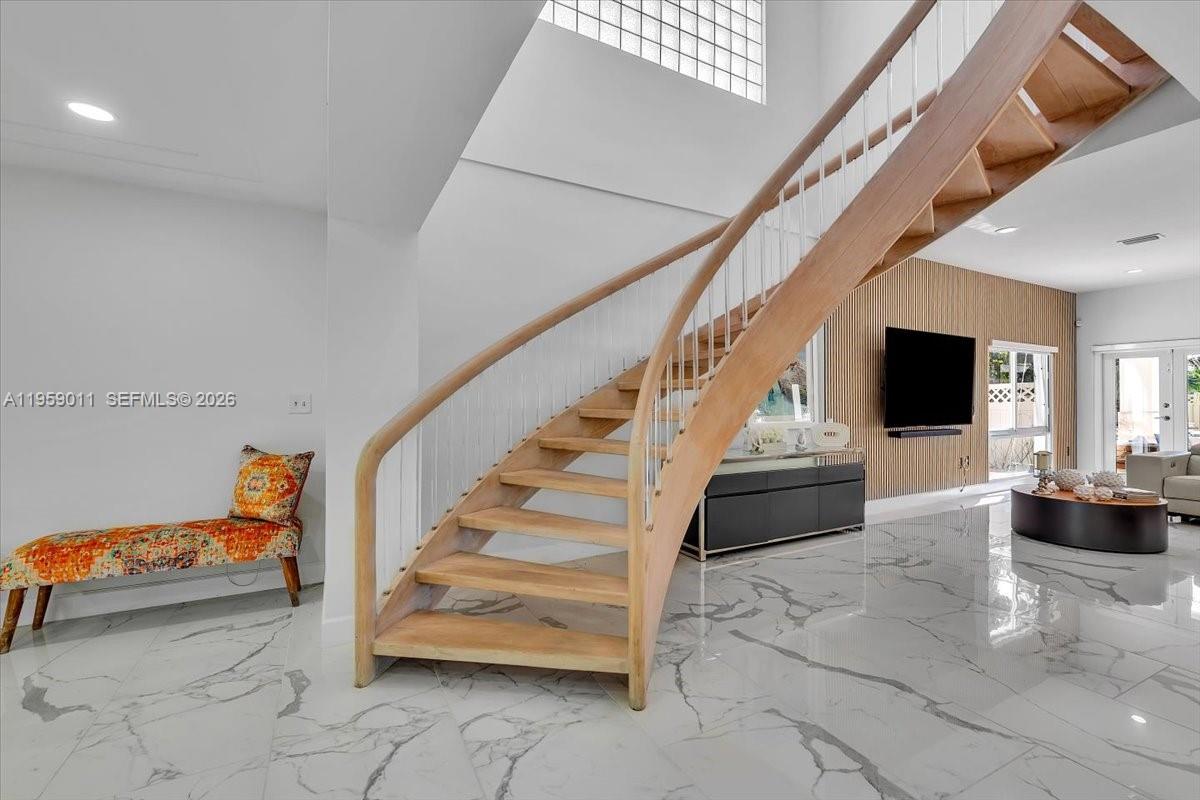 1700 Cleveland Road Miami Beach, FL 33141 - Photo 37 of 93