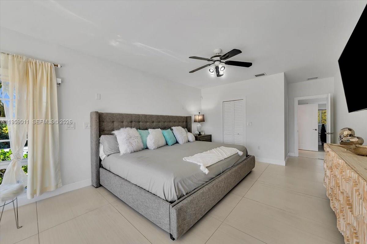 1700 Cleveland Road Miami Beach, FL 33141 - Photo 40 of 93