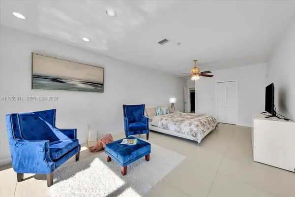 $19,900 | 1700 Cleveland Road, Miami Beach, FL 33141