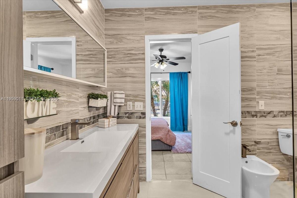 1700 Cleveland Road Miami Beach, FL 33141 - Photo 50 of 87