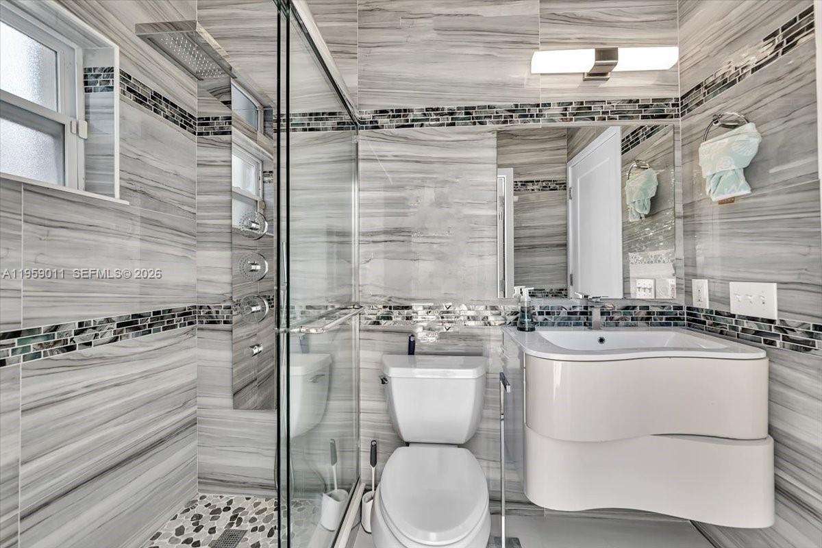 1700 Cleveland Road Miami Beach, FL 33141 - Photo 58 of 93