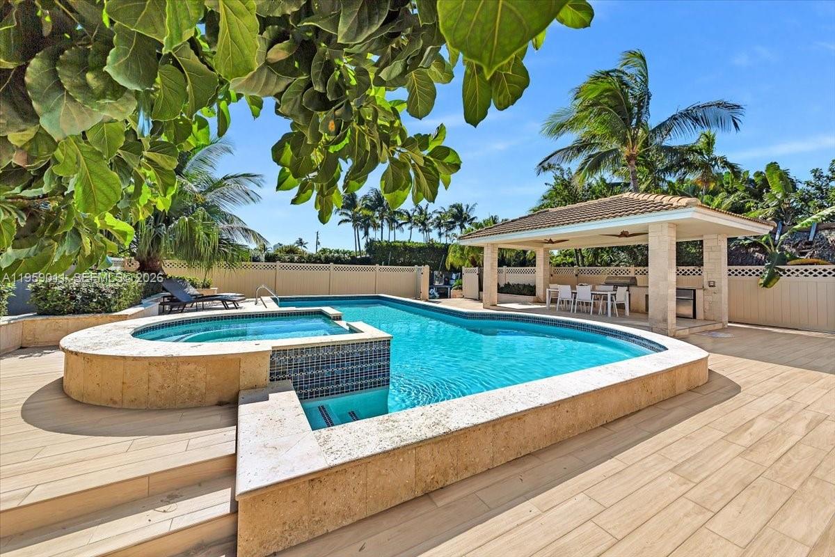 1700 Cleveland Road Miami Beach, FL 33141 - Photo 65 of 93