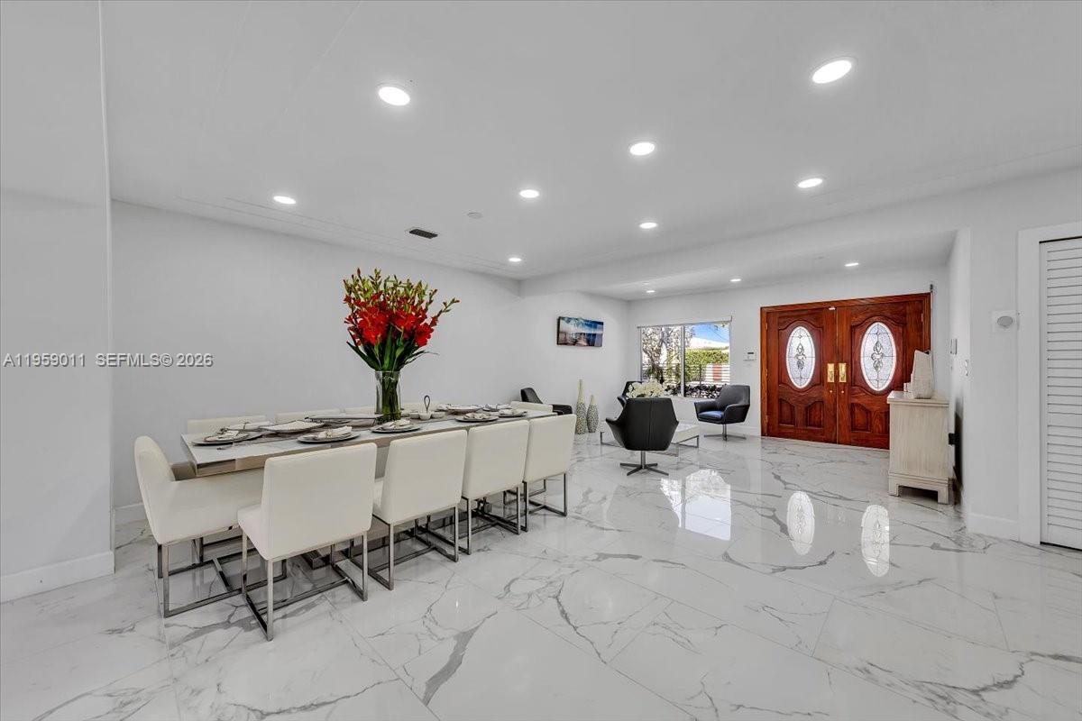 1700 Cleveland Road Miami Beach, FL 33141 - Photo 7 of 87