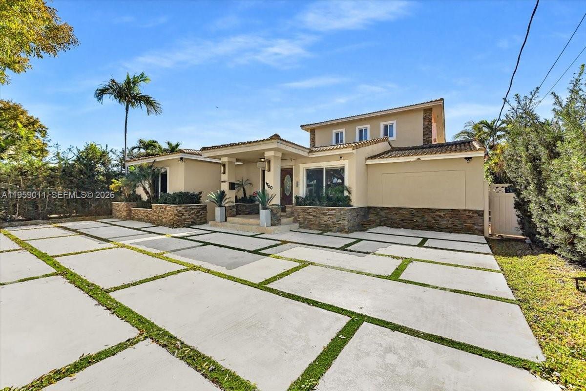 1700 Cleveland Road Miami Beach, FL 33141 - Photo 7 of 93