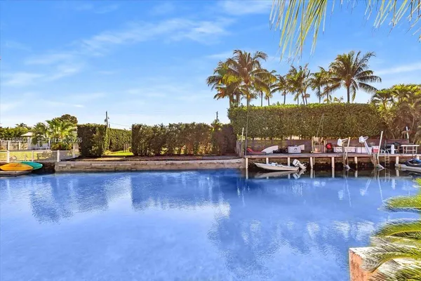 $19,900 | 1700 Cleveland Road, Miami Beach, FL 33141