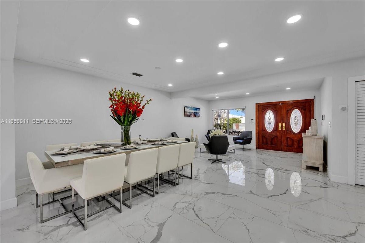 1700 Cleveland Road Miami Beach, FL 33141 - Photo 9 of 93