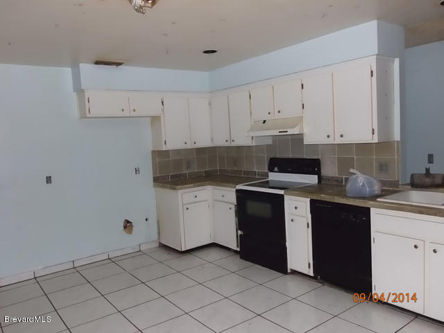 4775 Doreen Road Cocoa, FL 32927 - Photo 2 of 11 Kitchen v2