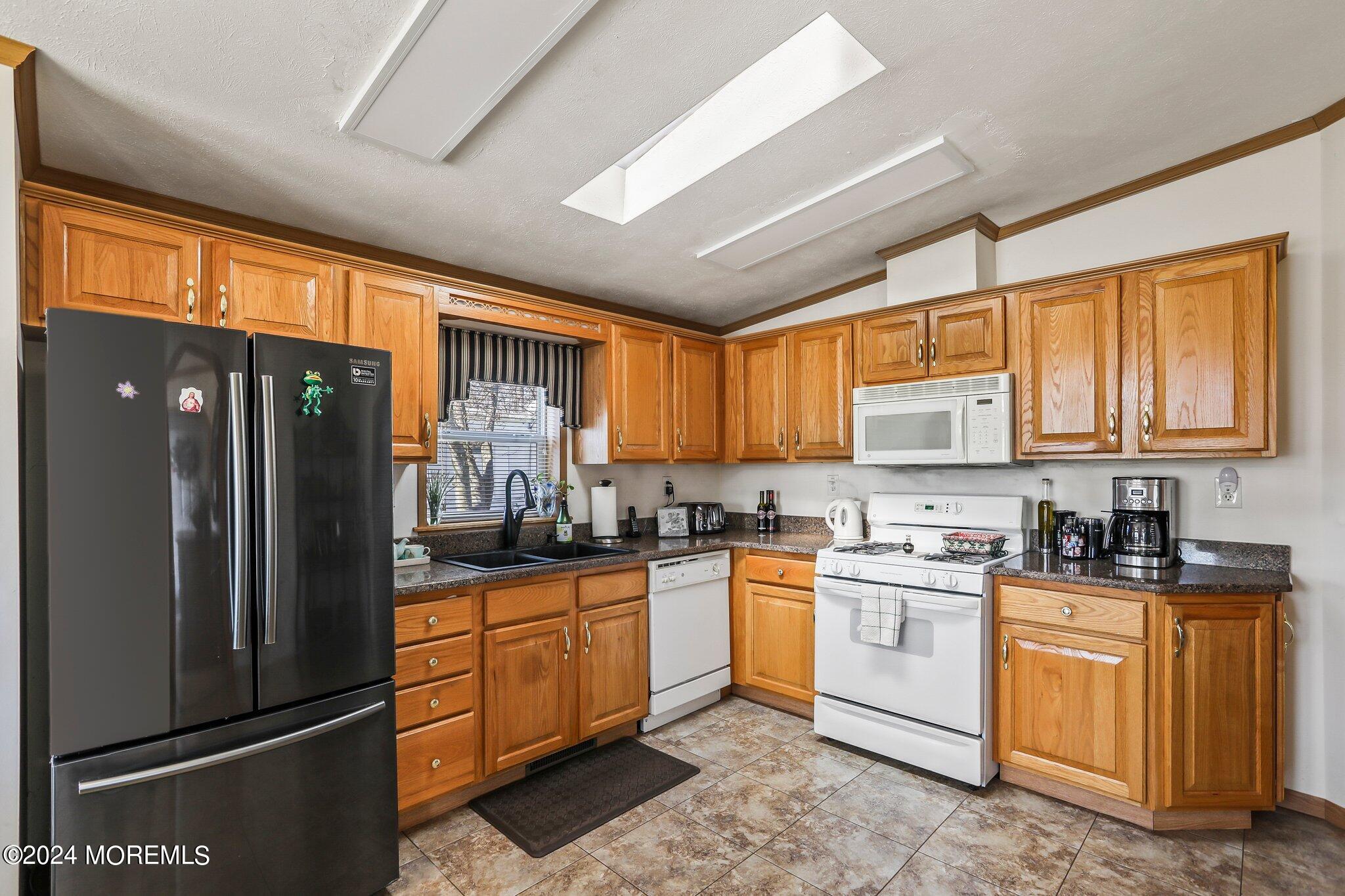 60 Silvermeade Drive Freehold, NJ 07728 - Photo 5 of 19 13-web-or-mls-085A1361