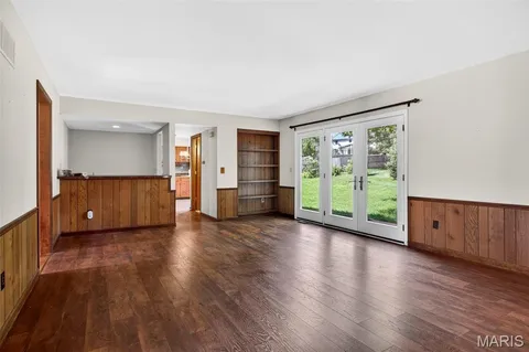 $545,000 | 310 Stablestone Drive, Chesterfield, MO 63017