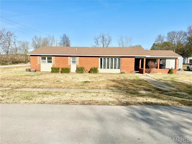 $199,900 | 15263 County Road 604, Dexter, MO 63841