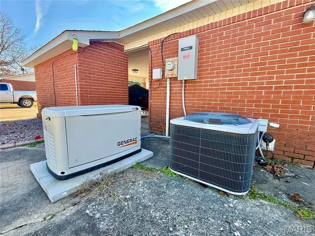 $199,900 | 15263 County Road 604, Dexter, MO 63841