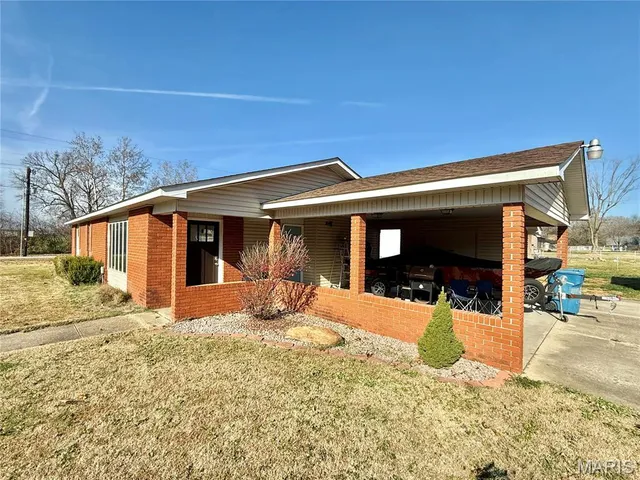 $199,900 | 15263 County Road 604, Dexter, MO 63841