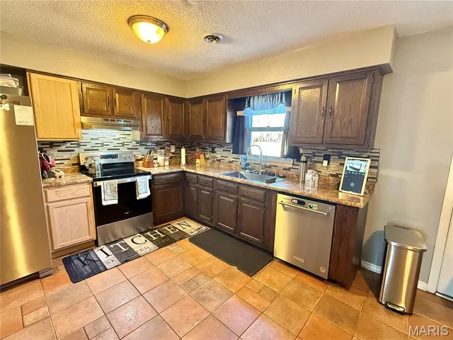 $199,900 | 15263 County Road 604, Dexter, MO 63841